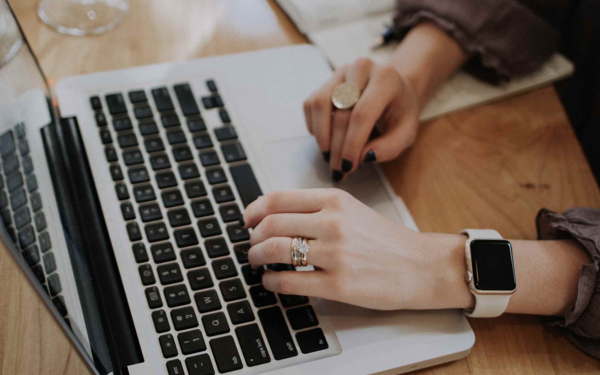How do Wedding Planners save you money?